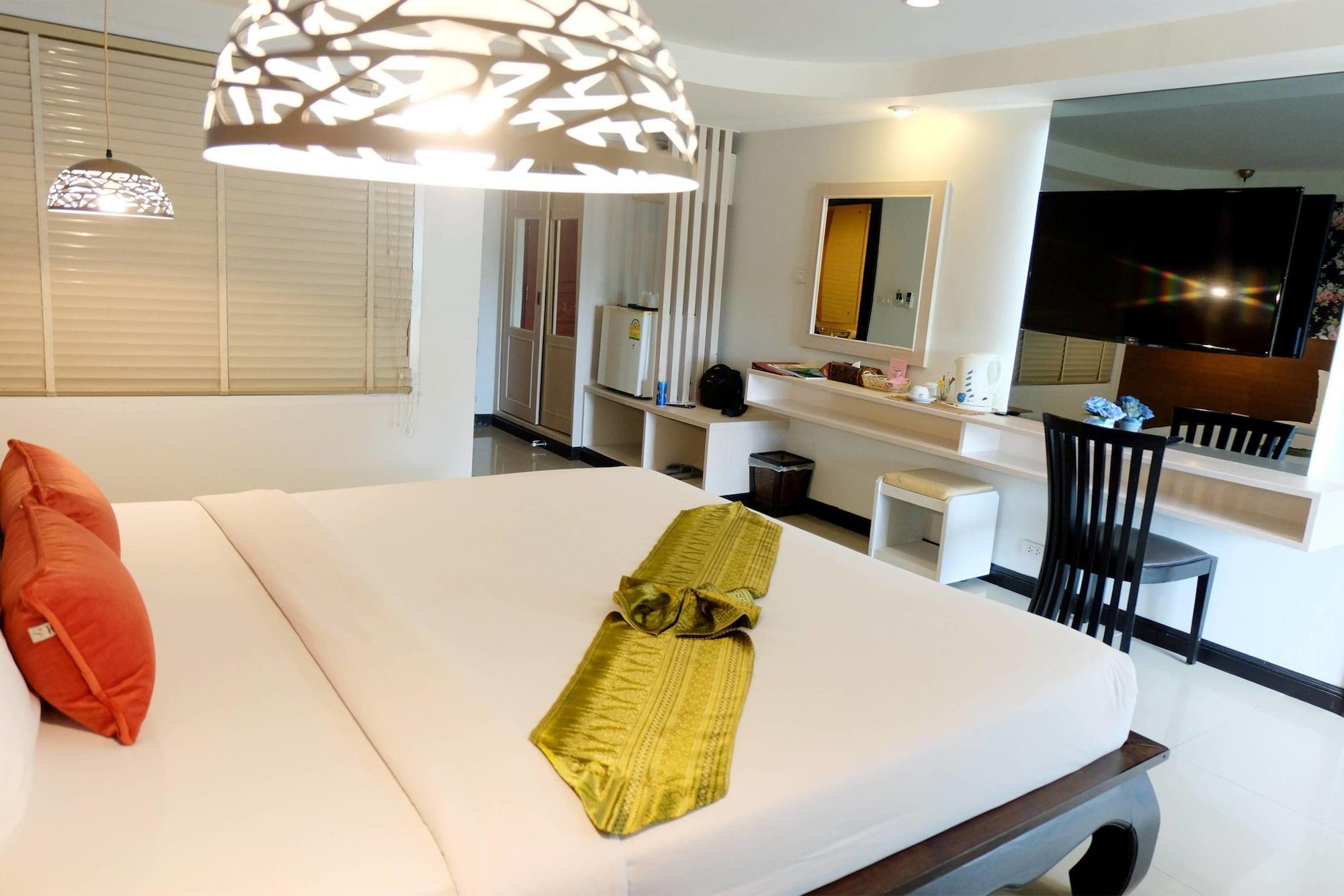 Grand Hill Resort And Spa Nakhon Sawan Exterior foto