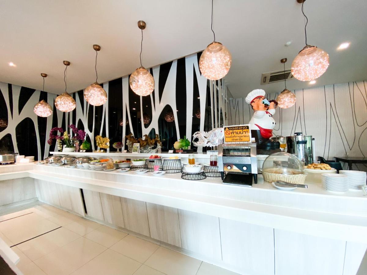 Grand Hill Resort And Spa Nakhon Sawan Exterior foto